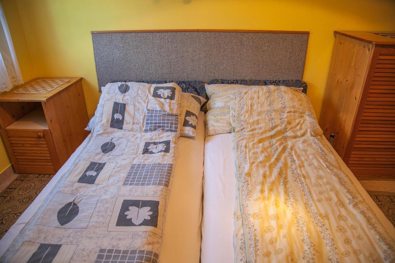 Bed and Breakfast Izabella Panzio Hajdúszoboszló Exterior foto