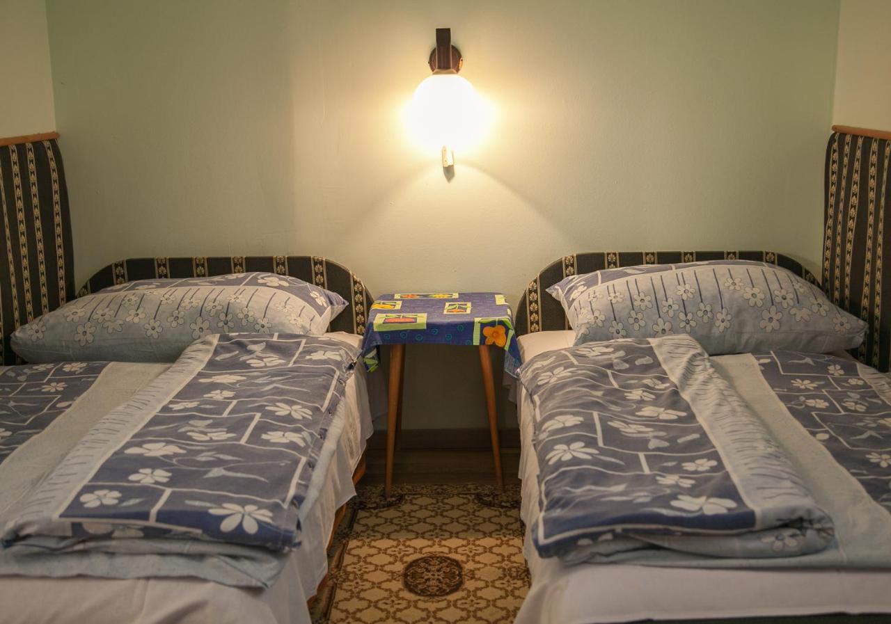 Bed and Breakfast Izabella Panzio Hajdúszoboszló Exterior foto