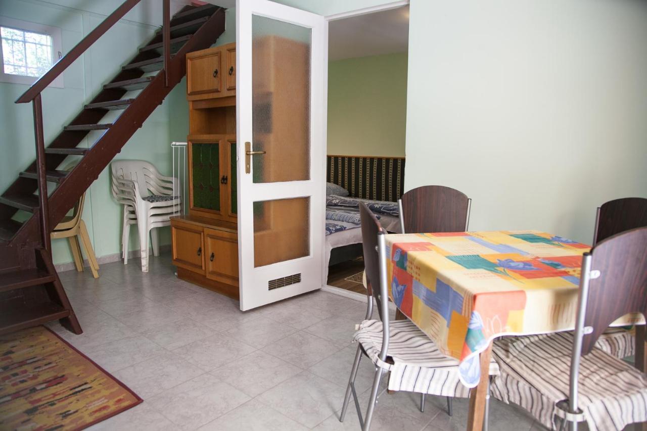 Bed and Breakfast Izabella Panzio Hajdúszoboszló Exterior foto